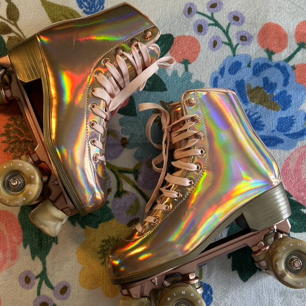 ⭐ Impala Quad Skates – Marawa Rose Holographic Gold | Women’s Size US8 | Worn 2x - Picture 3 of 11